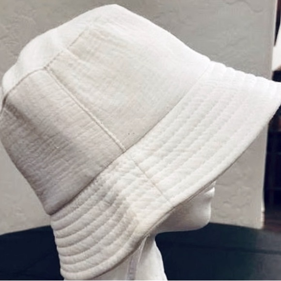 bp Accessories - NWOT Nordstrom BP White Bucket Hat
